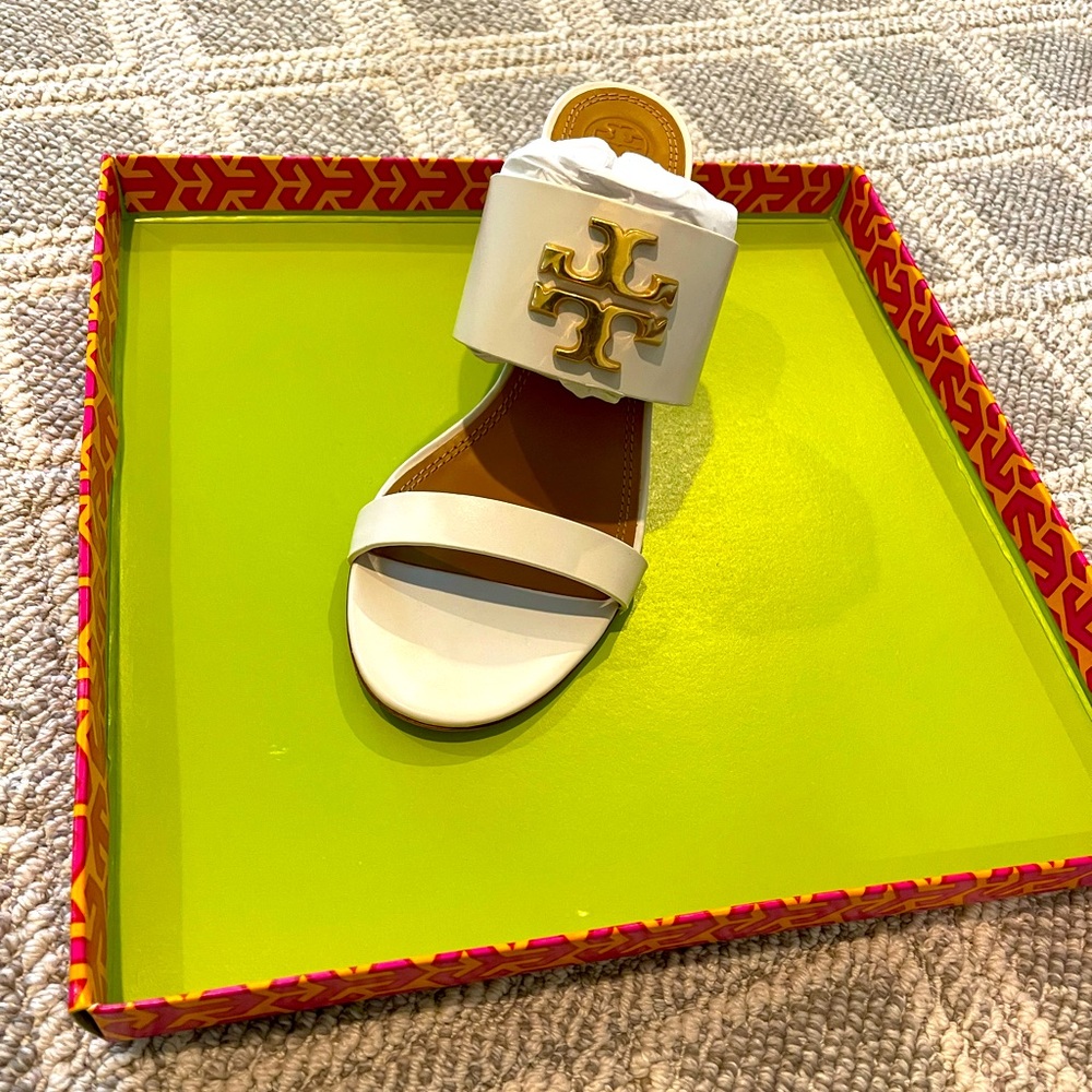 TORY BURCH SANDALS! Brand new, never worn, purchased less than a year ago